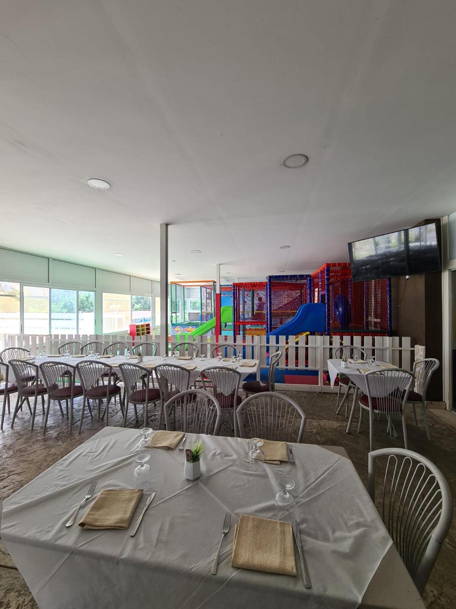 Hotel Saturday Palma Campania Zewnętrze zdjęcie